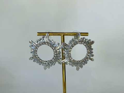 BRINCO FRONTAL COM ZIRCONIAS EM RAIO