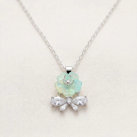 Collar Flor de Cristal y Lazo