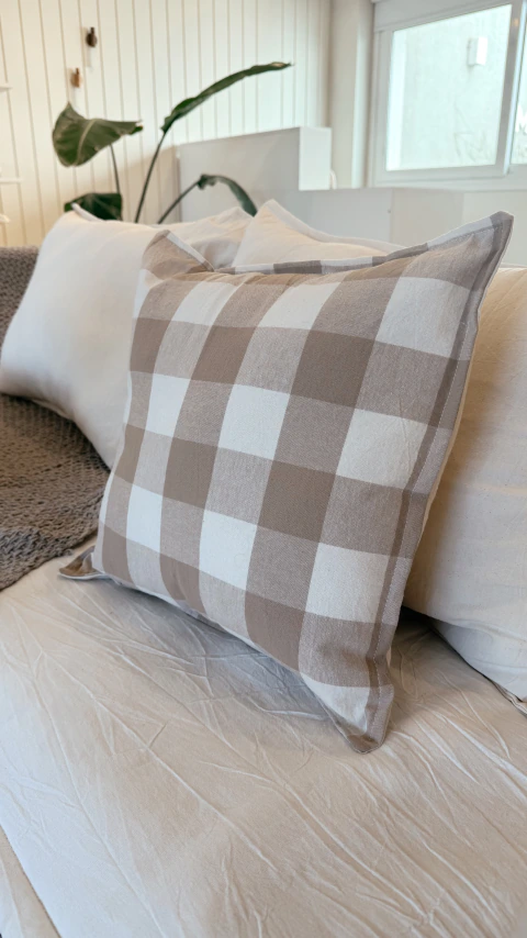 ALMOHADON CUADROS 40x40