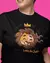 Camiseta Adulto Feminino Edição Ele é o Leão de Judá na internet
