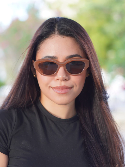 Óculos de Sol Gatinho Lívia | Brasil - Bege/Marrom - comprar online