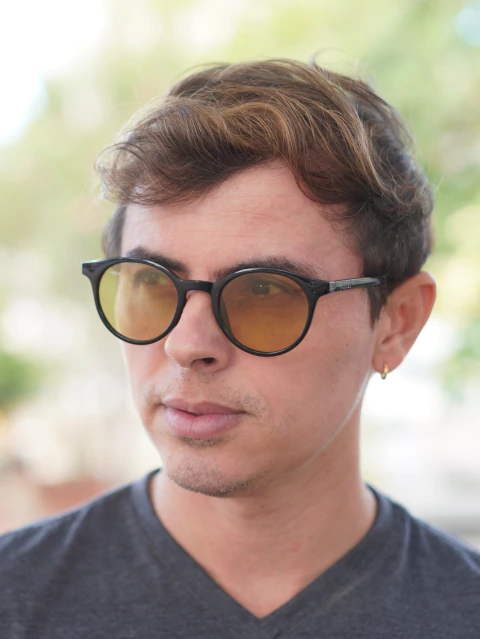 Óculos de Sol Redondo Joana | Brasil - Preto/Verde - comprar online