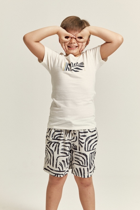 t-shirt graphic inf. fall