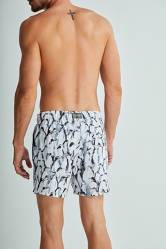 SHORT VOLLEY AD PENGUIN na internet