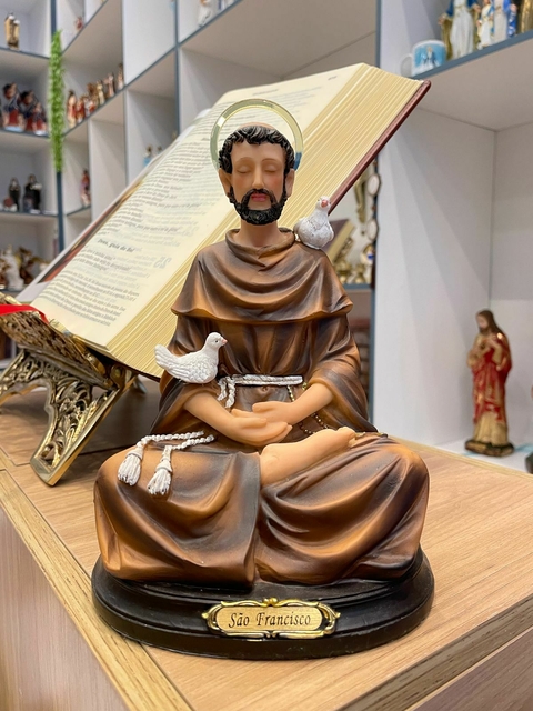 São Francisco Meditando - Resina Importada - 20 cm - comprar online