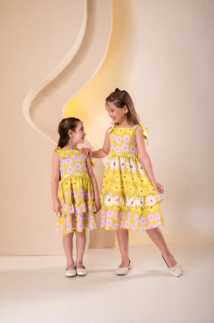 Vestido Infantil Médio Estampado Floral Feminino - EMILY na internet