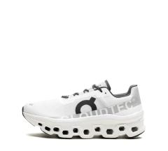 On Cloud Cloudmonster All White en internet