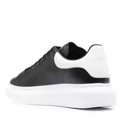 Alexander McQueen Black & White - G45 outfit