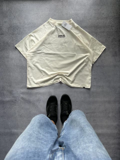 Remera Boxy fit SAMPLES “AUTHENTIC BEIGE ” (drop 9) en internet