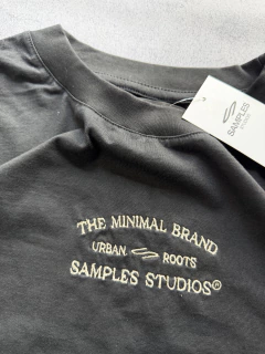 Remera Regular SAMPLES “ROMA BLACK” (DROP 11) - comprar online
