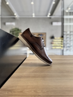 PEGADA SAPATO SOCIAL MASCULINO ANILINA PINHAO - 12670103 - comprar online