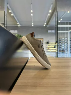 PEGADA SAPATÊNIS MASCULINO AREIA CONHAQUE - 111506-08 - comprar online