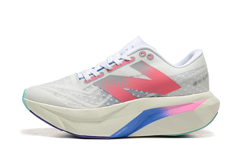 TÊNIS NEW BALANCE FUELCELL REBEL V4 "BRANCO ROSA AZUL" (PRAZO DE ATÉ 20 DIAS PARA ENTREGA) - FRETE GRÁTIS BR - comprar online