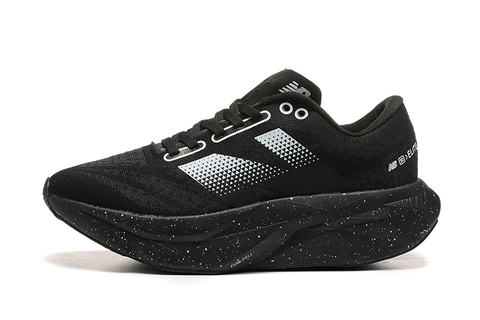 TÊNIS NEW BALANCE FUELCELL REBEL V4 "PRETO BRANCO ESTRELADO" (PRAZO DE ATÉ 20 DIAS PARA ENTREGA) - FRETE GRÁTIS BR - comprar online