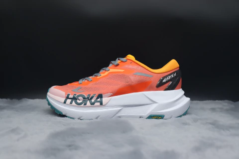 TÊNIS HOKA MAFATE X "LARANJA BRANCO" (PRAZO DE ATÉ 20 DIAS PARA ENTREGA) - FRETE GRÁTIS BR - comprar online