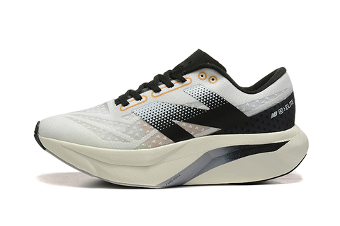 TÊNIS NEW BALANCE FUELCELL REBEL V4 "CREME PRETO" (PRAZO DE ATÉ 20 DIAS PARA ENTREGA) - FRETE GRÁTIS BR - comprar online