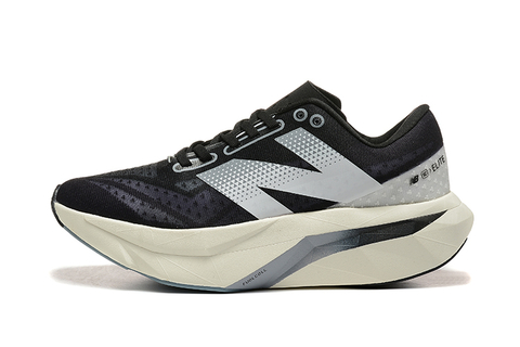TÊNIS NEW BALANCE FUELCELL REBEL V4 "PRETO CINZA CREME" (PRAZO DE ATÉ 20 DIAS PARA ENTREGA) - FRETE GRÁTIS BR - comprar online