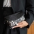Pochete Envelope Couro Wishin (Zebra/Preto) - Wishin