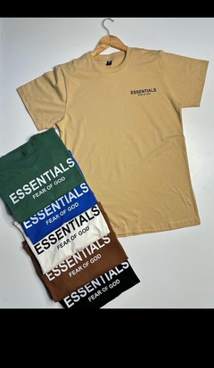 Remera ESSENTIALS - comprar online