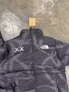 Imagen de CAMPERA THE NORTH FACE IMPERMEABLE