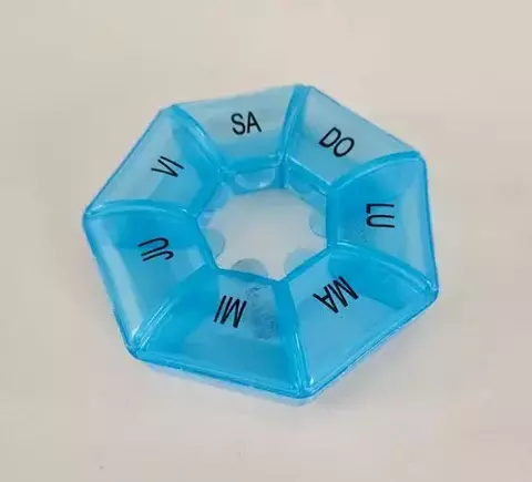 PASTILLERO HEXAGONAL CIRCULAR SEMANAL X 7