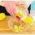 DESGRANADOR DE CHOCLO - CORN STRIPPER DETALLES AMARILLO ROJO
