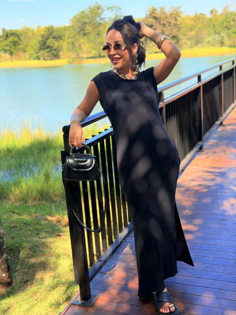Vestido Midi Malha básico - Rovai
