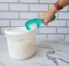 Gancho Abre Balde Verde LA BOTICA en internet