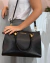 Bolsa Couro Raphaella Booz Preto na internet