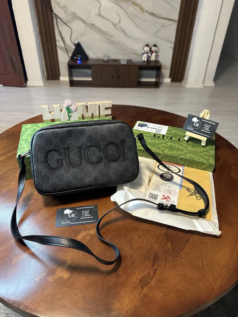 Mensajera gucci negra