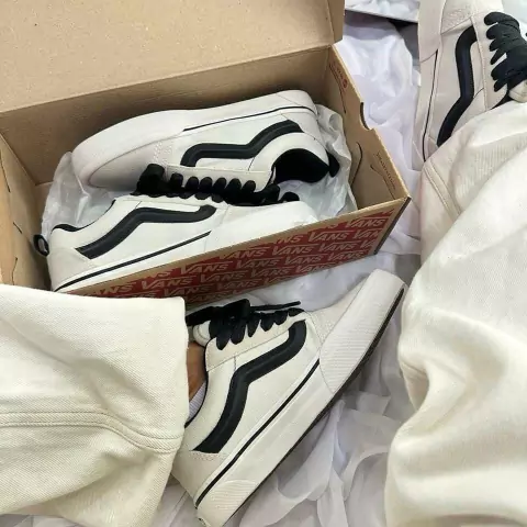 Vans Knu Skool - Off White e Preto
