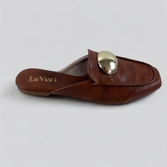 Nisse - Mocassim mule terroso com aplicação frontal - comprar online