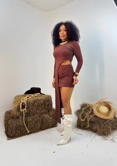 Conjunto Bata Calda + Saia Marrom 36/38 na internet