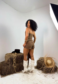 Conj. Corset + Short Saia Amarração Marrom 38/40 na internet