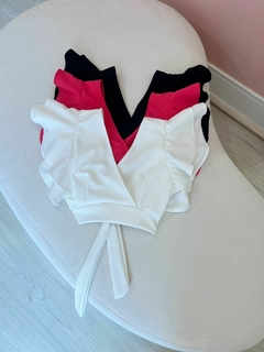 Cropped Scuba Isis