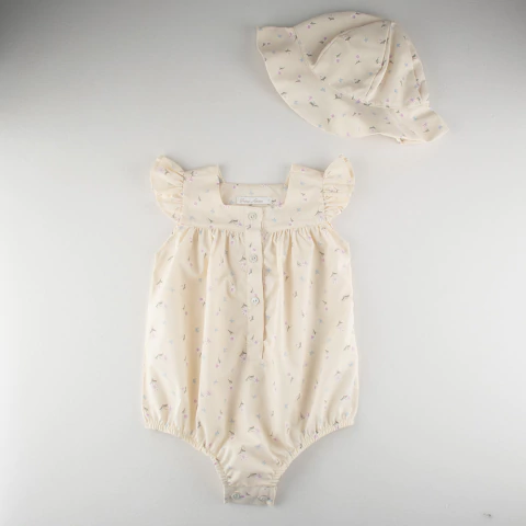 Pimpão Estampado Margaridas e Borboletas com Chapéu - comprar online