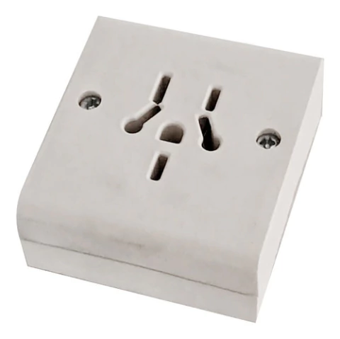 Toma Superficial Exterior 10a Richi Color Blanco