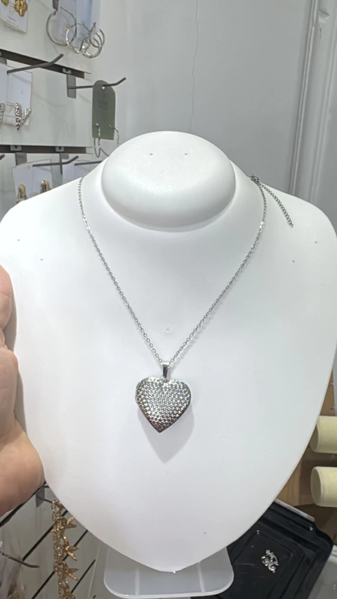 Colar CORAÇAO RELICARIO aço inoxidável