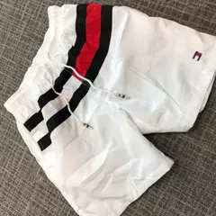 Imagen de MYSTERY BOX TOMMY HILFIGER. CAJA MISTERIOSA CON LOS MEJORES ACCESORIOS AL MEJOR PRECIO