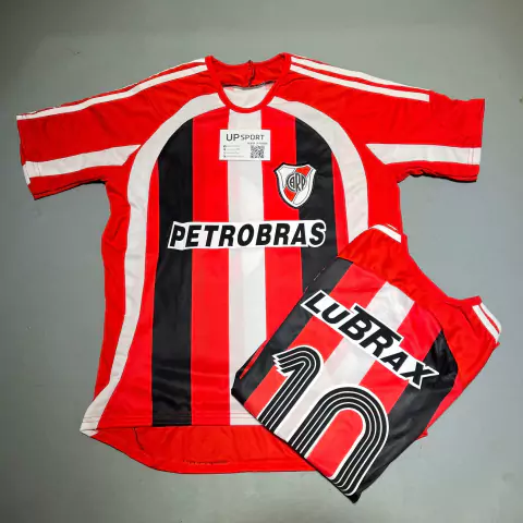 Camiseta River suplente 2007 Petrobras tricolor Gallardo