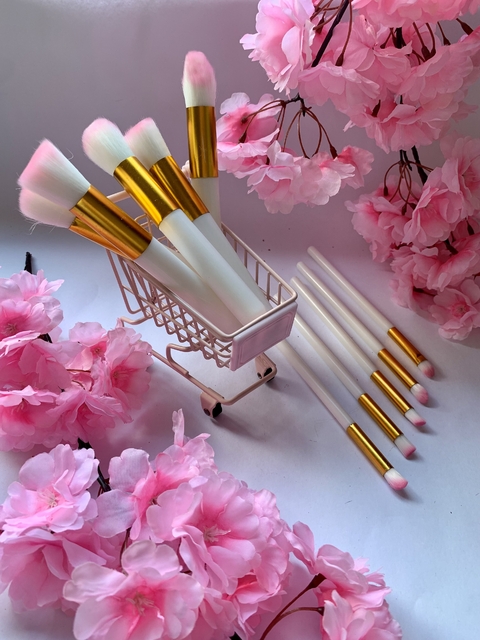 Kit pincéis branco com rosa