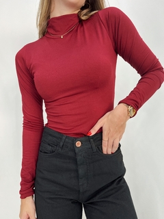Blusa Cacharrel Lisa na internet