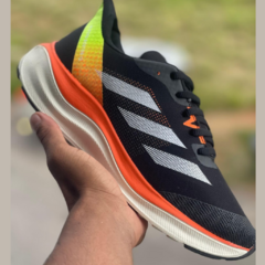 ¡2x1 en Zapatillas Adidas Ultra Boost + 2 PARES DE MEDIAS DE REGALO! - Bocatto