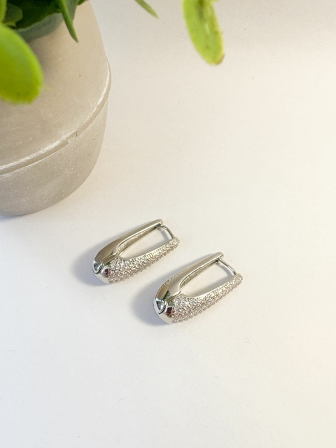 Brinco Argola Click Gota Longa Cravejado com Zircônias Folheado a Prata 925