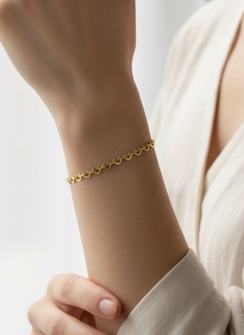 Pulseira Coração Vazado Banhado a Ouro 18k