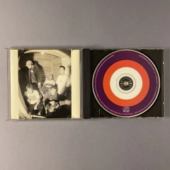 CPM 22 - A alguns quilômetros de lugar nenhum - The Scream Discos