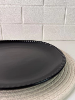 Plato black de cerámica en internet