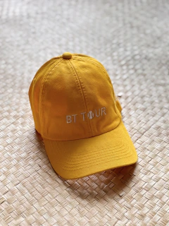 BONÉ COLAB BT TOUR + CONCHAS ( amarelo )