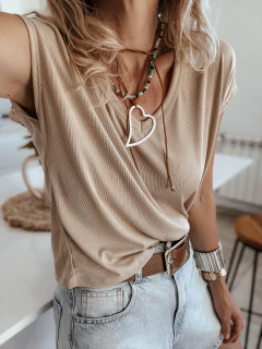 Remera básica de manga corta Manteca - comprar online