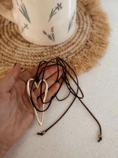 Collar con dije en forma de corazón - Bosquelibre